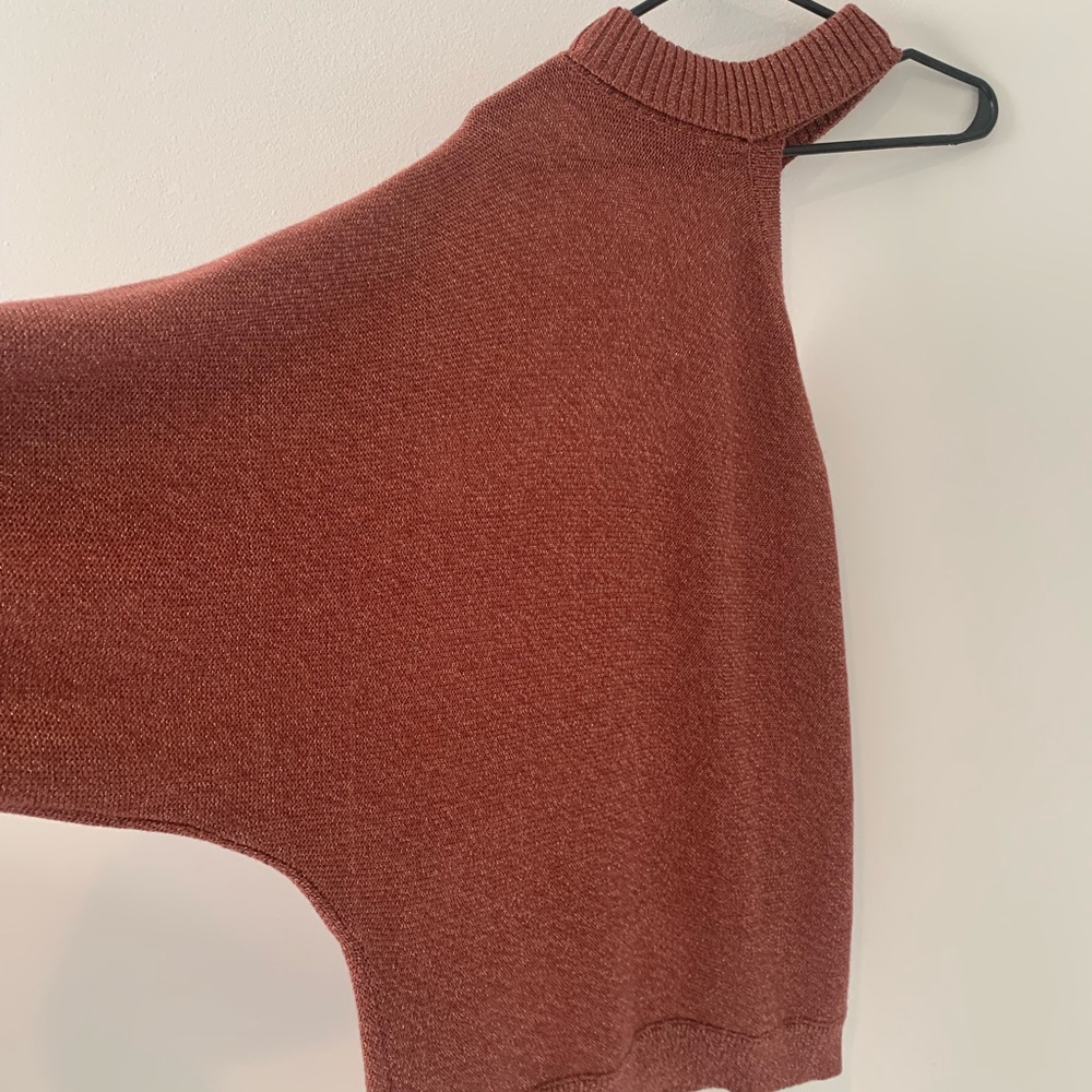 SOHO New York & Company Size Large Cold Shoulder Knit Sweater Casual Winter - Picture 4 of 5